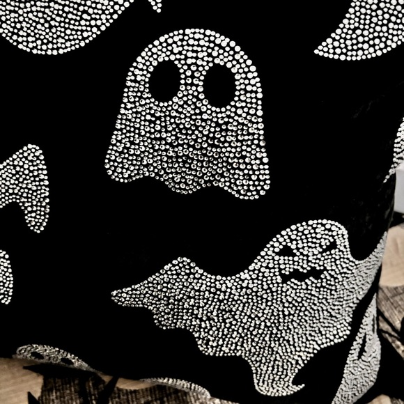NWT black and white rhinestone ghost pillow - Picture 4 of 8